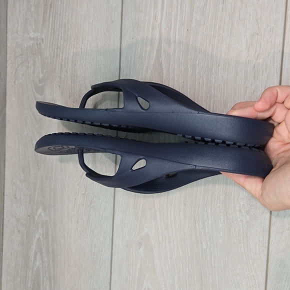 Crocs Women Outdoor Thong Flats rubber sandals shoes sz 8 - Picture 8 of 10